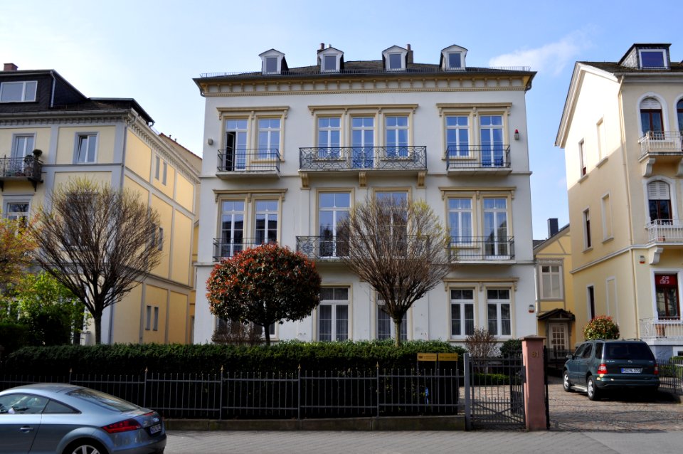 Bad Homburg, Kaiser-Friedrich-Promenade 81