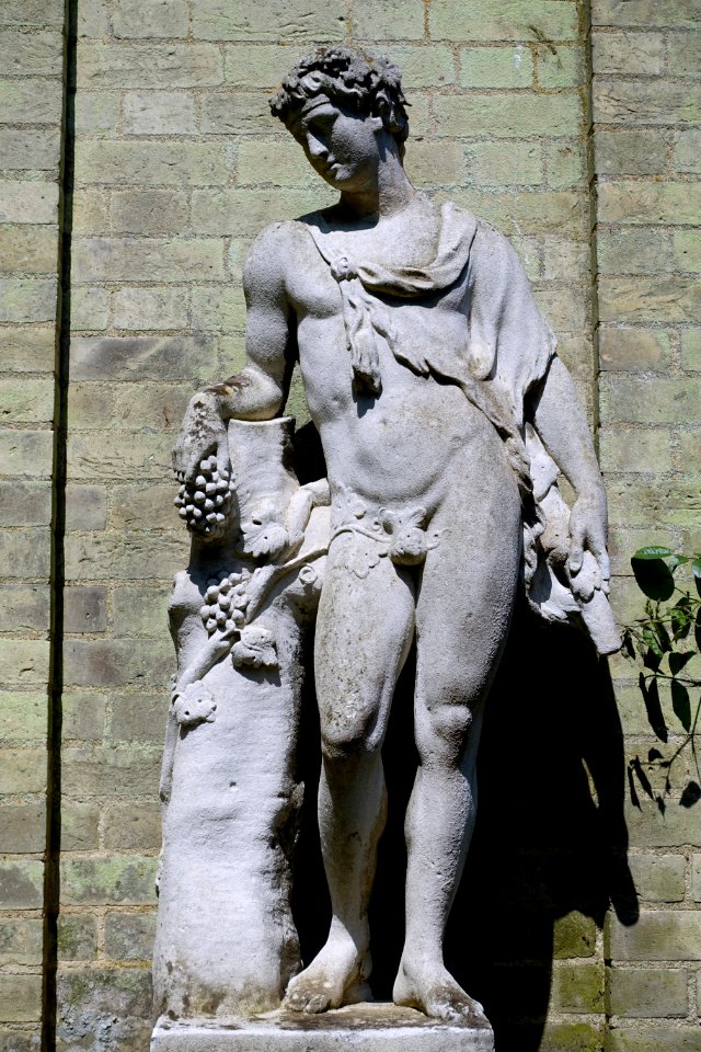 Bacchus by Peter Scheemakers - Wrest Park - Bedfordshire, England - DSC08011
