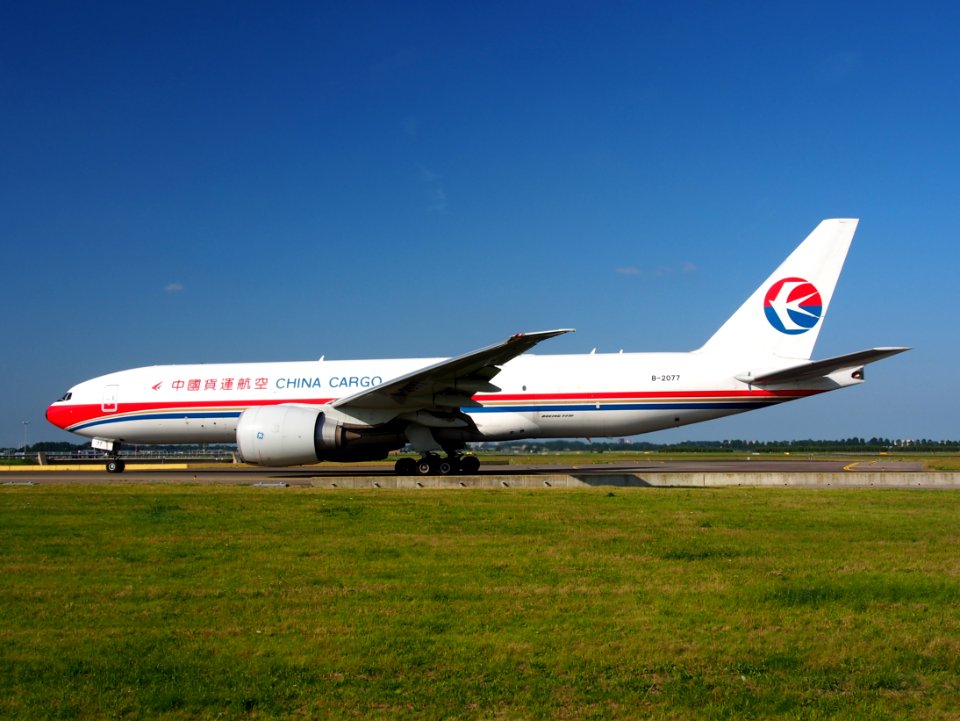 B-2077 China Cargo Airlines Boeing 777-F6N - cn 37713 taxiing 18july2013 pic-012
