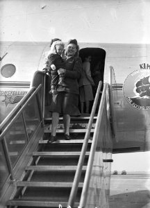 Baby Van Eijk terug op Schiphol, Bestanddeelnr 934-6707