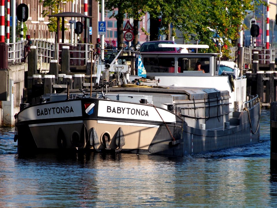 Babytonga, ENI 02319054 at the Westerkanaalsluis, Houtmankade, Amsterdam, pic1