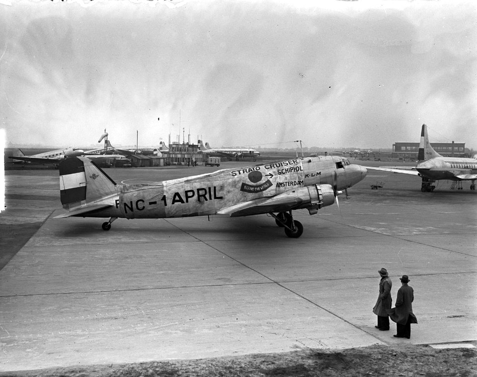 B49 1 april mop op Schiphol, Bestanddeelnr 903-2923