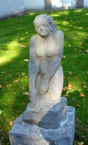 Baarn kunstwerk vrouw
