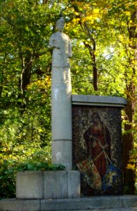 Baarn monument koningin emma