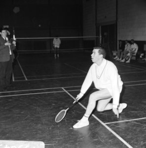 Badmintontoernooi te Haarlem, Huub van Ginneken in aktie, Bestanddeelnr 919-9843