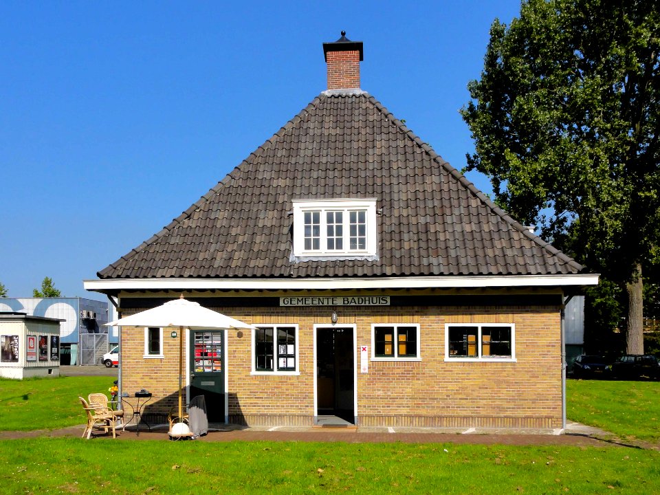 Badhuis in het Vogeldorp Amsterdam