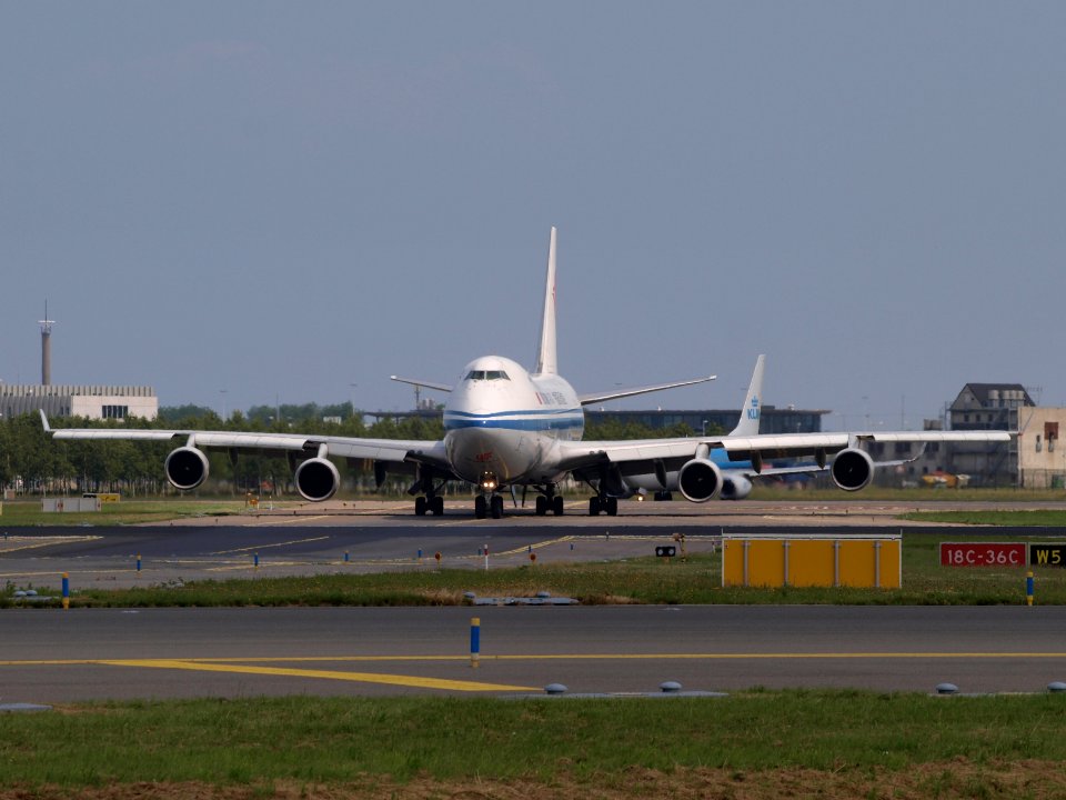 B-2476 Air China Cargo Boeing 747-4FTF pic1