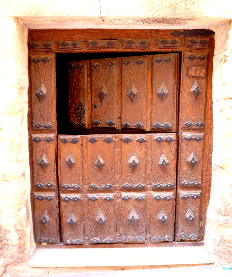 Baños de Ebro - puertas 3