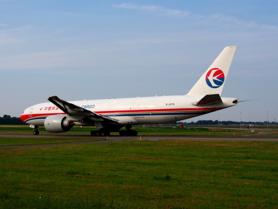 B-2076 China Cargo Airlines Boeing 777-F6N - cn 37711, taxiing 22july2013 pic-011