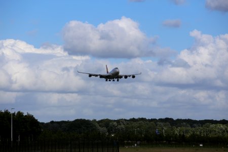 B-2437 EHAM 2