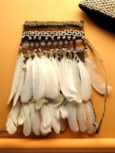 Bag, Papua New Guinea, plaited with feathers and seeds, collected 1950s-1970s - Pacific collection - Peabody Museum, Harvard University - DSC05770