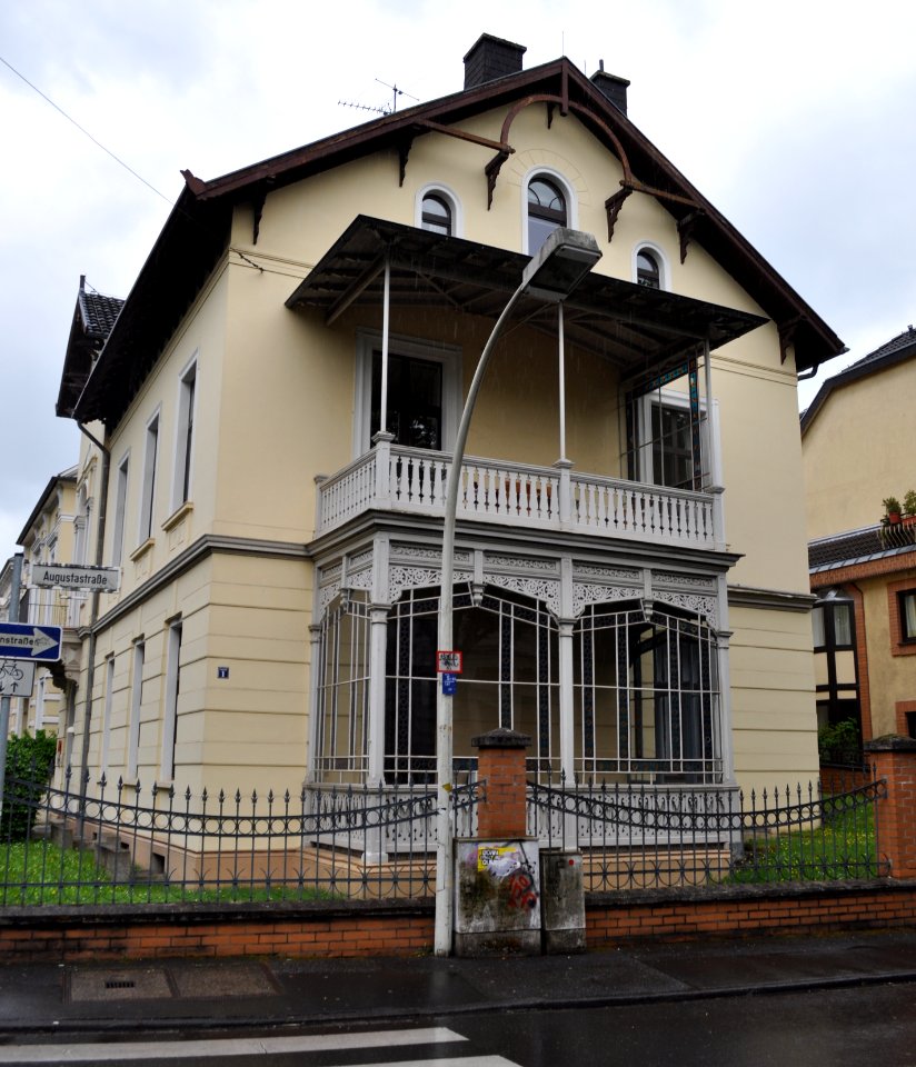 Bad Godesberg, Augustastraße 1