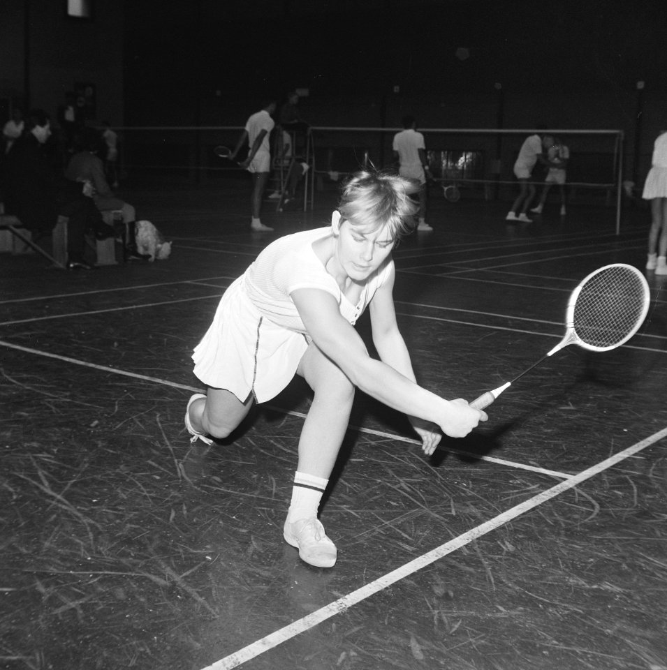 Badmintontoernooi te Haarlem, Agnes Geene in aktie, Bestanddeelnr 919-9838