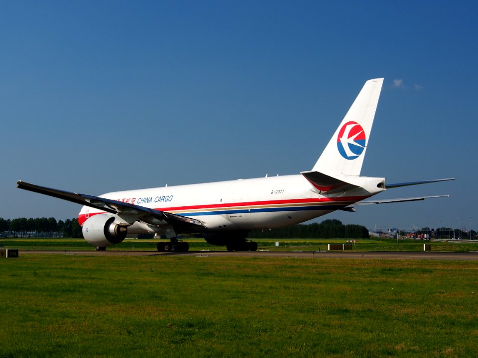 B-2077 China Cargo Airlines Boeing 777-F6N - cn 37713 taxiing 18july2013 pic-015