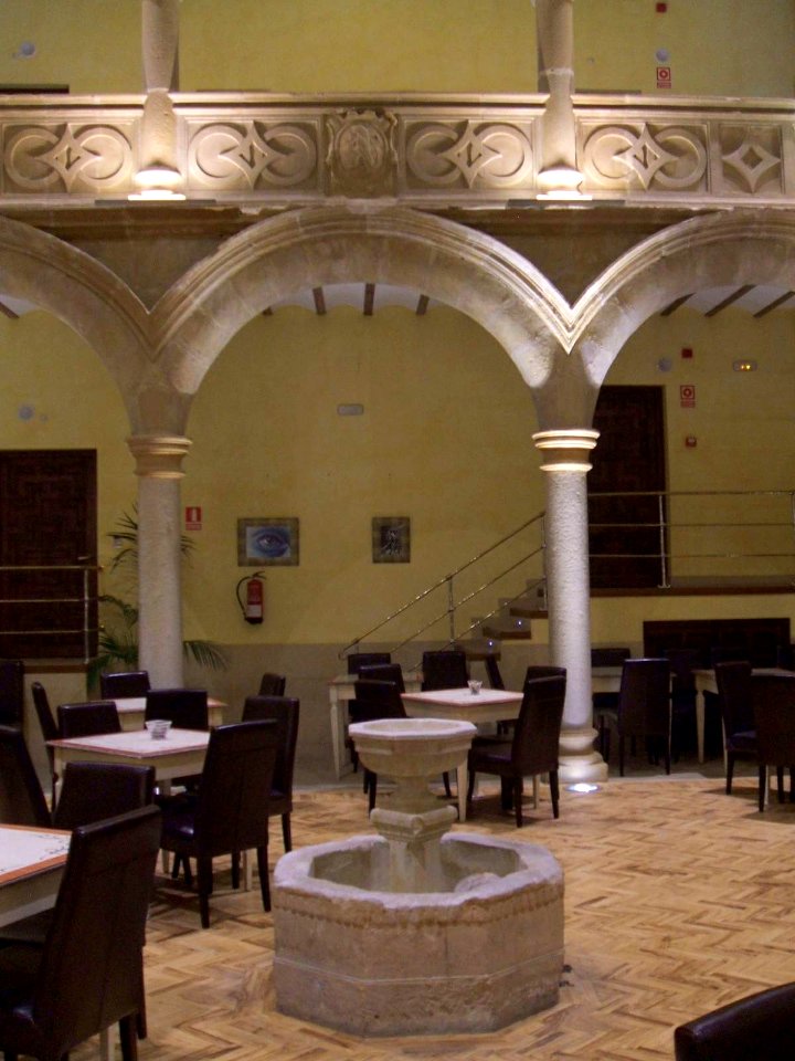 Baeza - Hotel Palacio de los Salcedo, patio 16