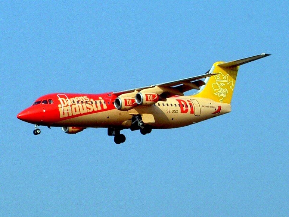 BAe AVRO RJ-100 Avroliner Malmö Aviation SE-DSX Brussels National (BRU - EBBR), 25 February 2005