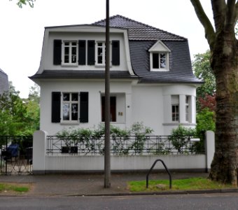 Bad Godesberg, Am Arndtplatz 2, Front