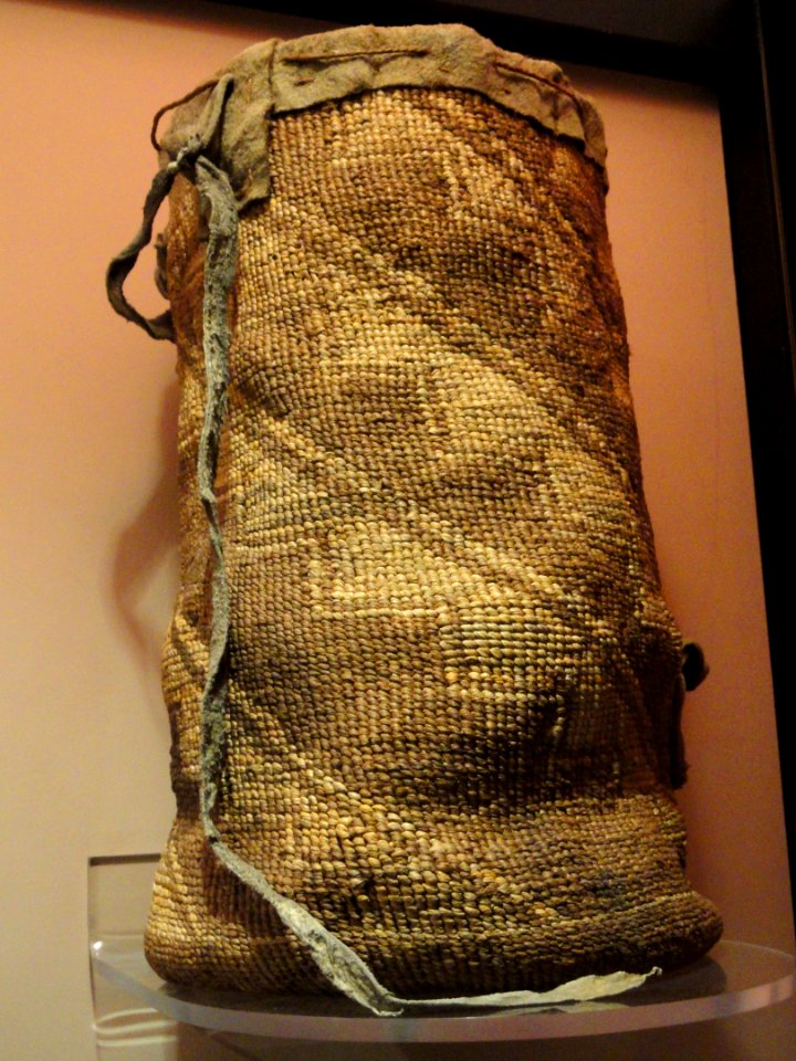 Bag, Nez Perce, acquired in 1891 - Native American collection - Peabody Museum, Harvard University - DSC05575
