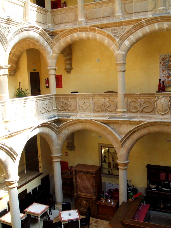 Baeza - Hotel Palacio de los Salcedo, patio 14