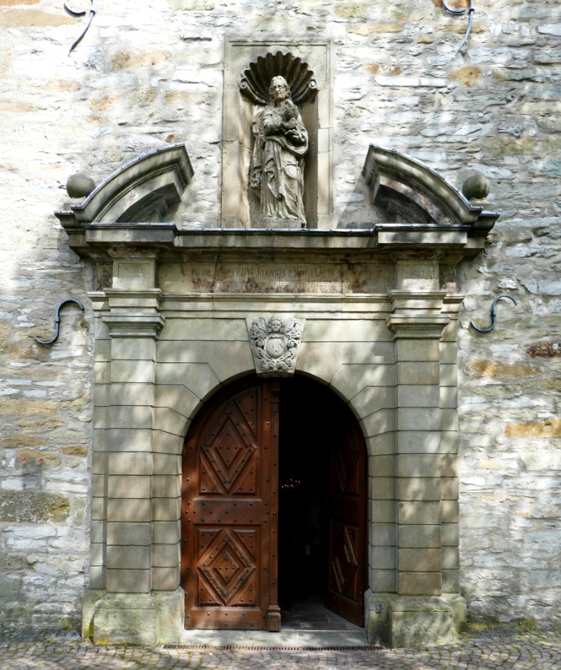 Bad Westernkotten - St. Johannes Evangelist - Portal Kirchturm