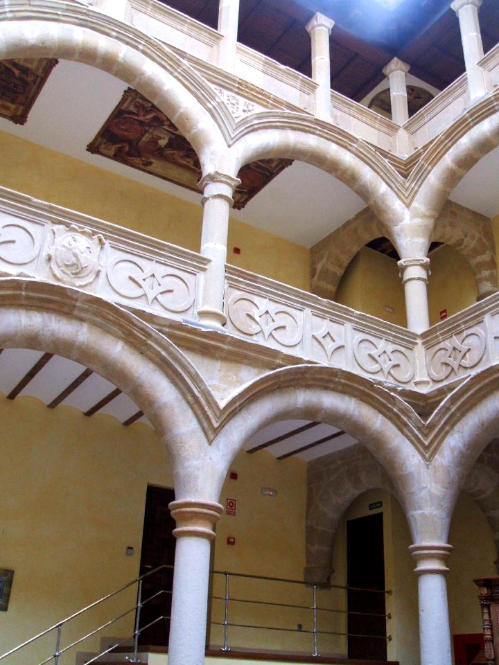 Baeza - Hotel Palacio de los Salcedo, patio 11