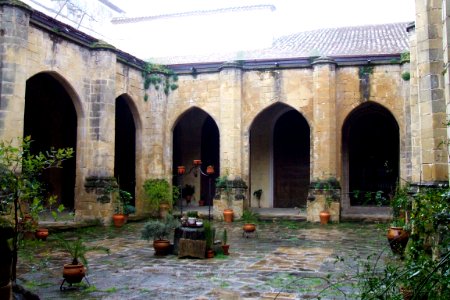 Baeza - Catedral, claustro 01