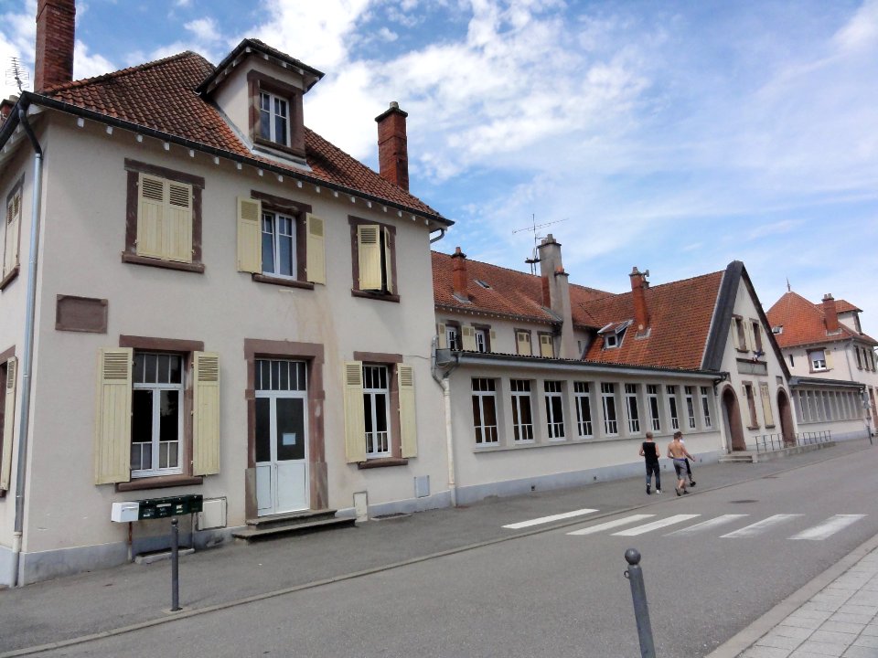 Badonviller (M-et-M) école (02)