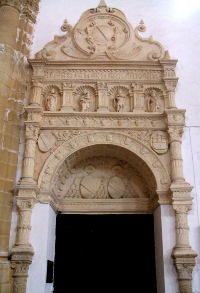 Baeza - Catedral, puerta de San Andres