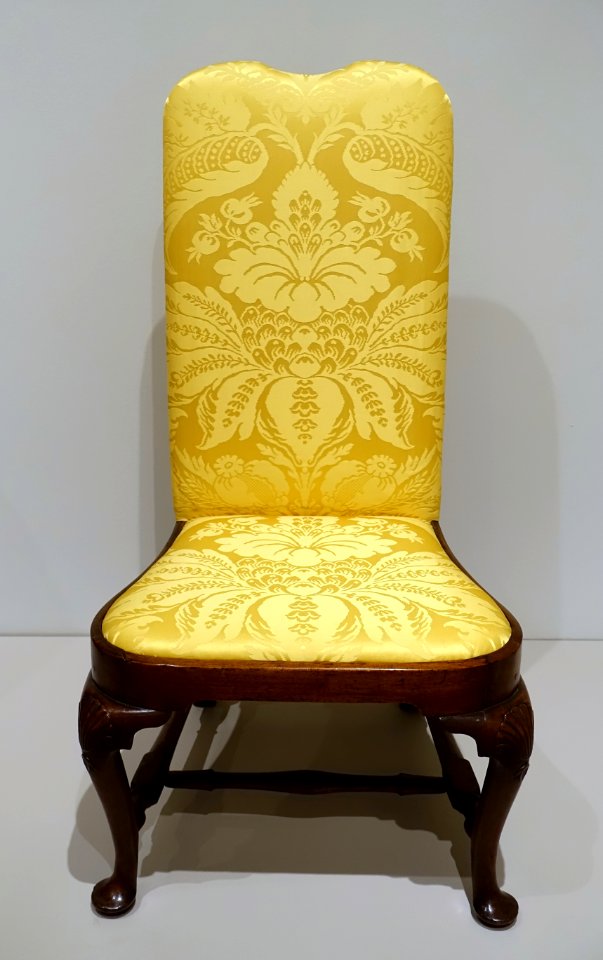 Back stool, Newport, Rhode Island, 1730-1750, American black walnut, soft maple, eastern white pine, replacement silk upholstery - Dallas Museum of Art - DSC04907