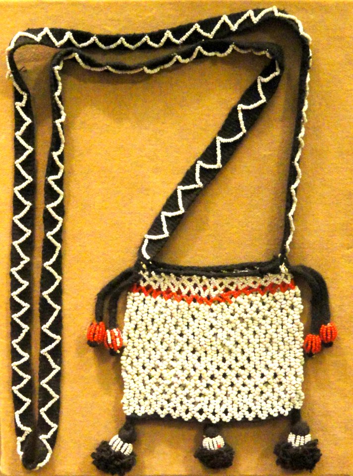 Bag, Toba people - South American objects in the American Museum of Natural History - DSC06044