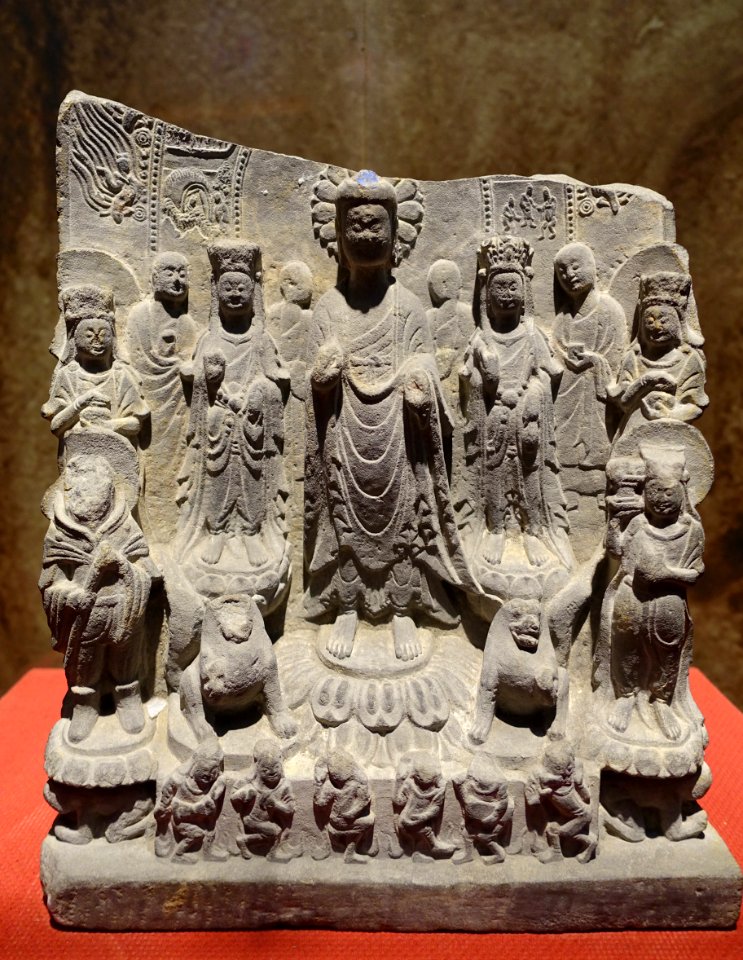 Back screen images, China, unearthed from Wanfo Temple, Chengdu, 4th year of the Putong reign of the Liang, Southern Dynasties, 523 AD, sandstone - Sichuan Provincial Museum - Chengdu, China - DSC04546