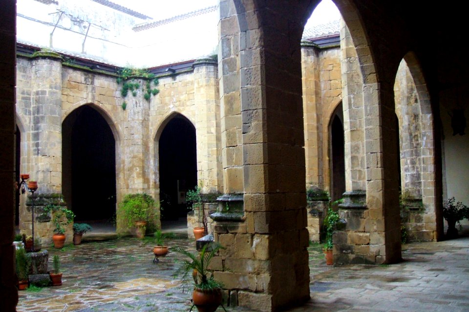 Baeza - Catedral, claustro 02