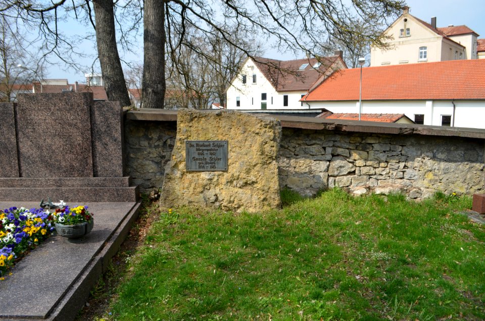 Bad Mergentheim, Friedhof, Grab Schier, Norbert