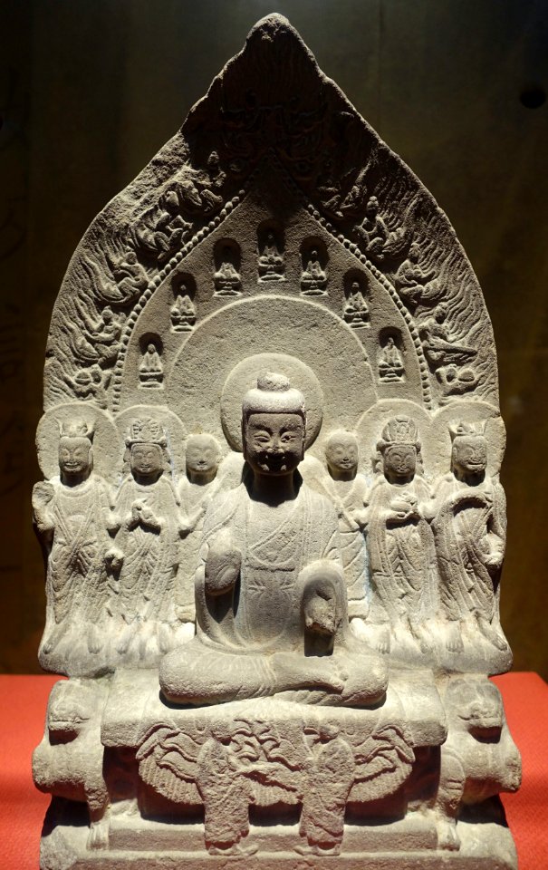 Back screen sitting statue of Buddha, China, unearthed from Wanfo Temple, Chengdu, Southern Dynasties, 420-589 AD, sandstone - Sichuan Provincial Museum - Chengdu, China - DSC04539