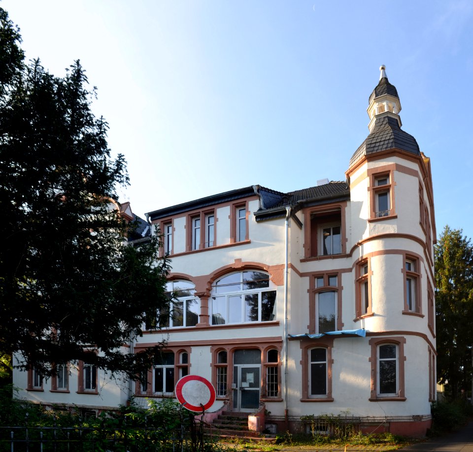 Bad Münster am Stein, Lindenallee 3