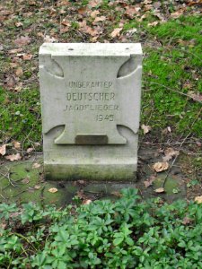 Bad Lippspringe-Ehrenfriedhof Grab 218