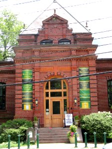 Bacon Free Library - South Natick, MA - DSC09568