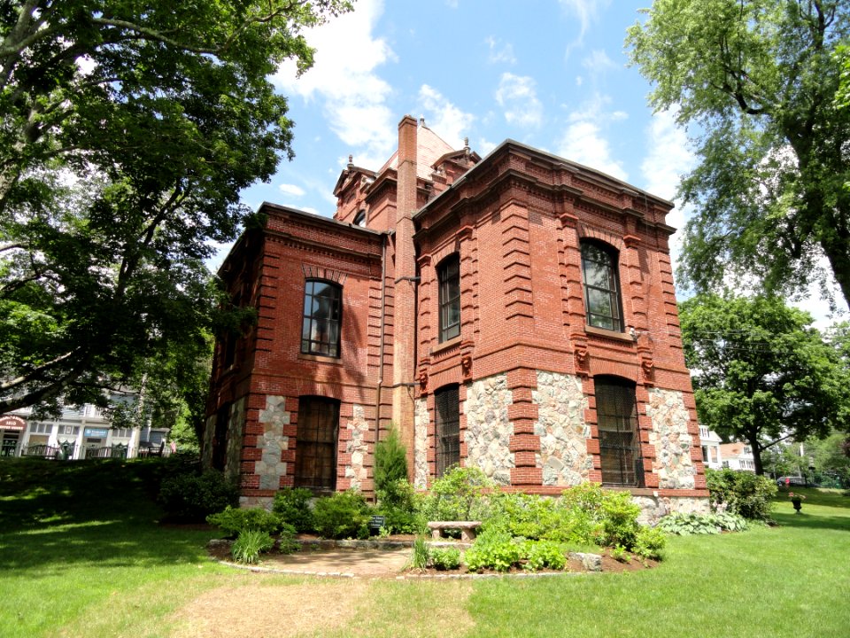 Bacon Free Library - South Natick, MA - DSC09574