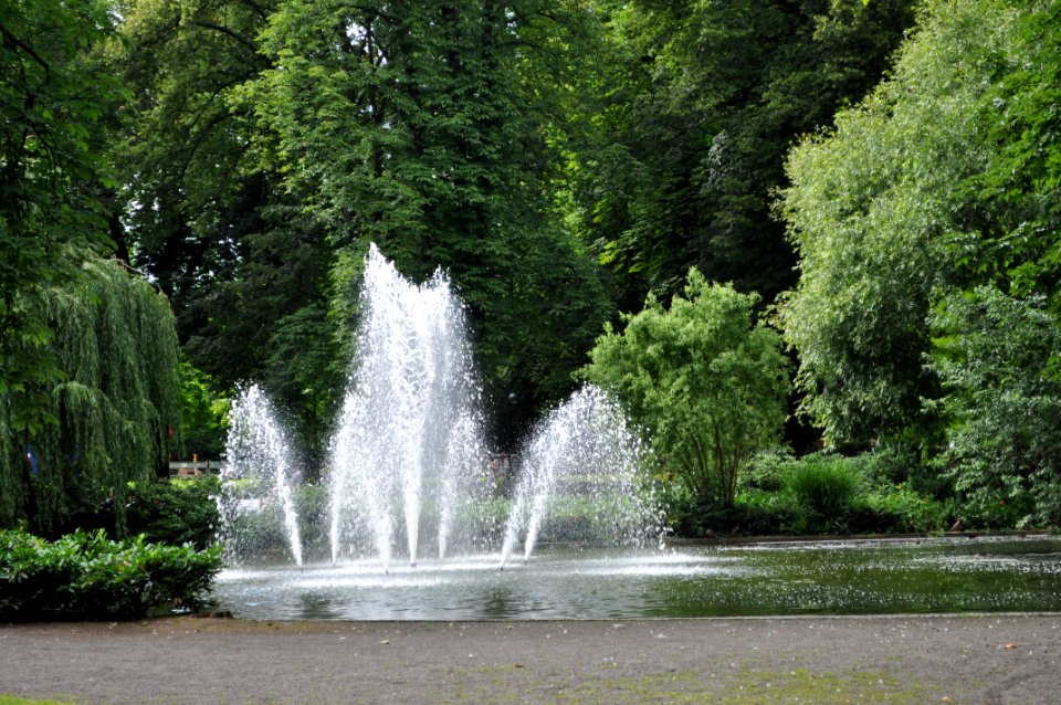 Bad Godesberg, Stadtpark, Fontäne an der Stadthalle