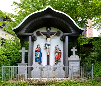 Bad Camberg, Kreuzigungsgruppe Eichbornstraße 2