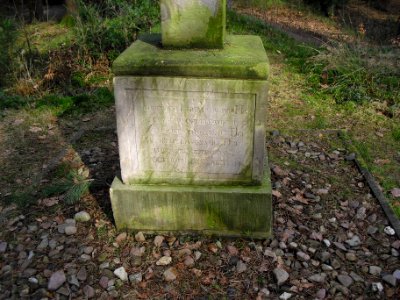 Bad Lippspringe- Tilly Kreuz Inschrift rechts