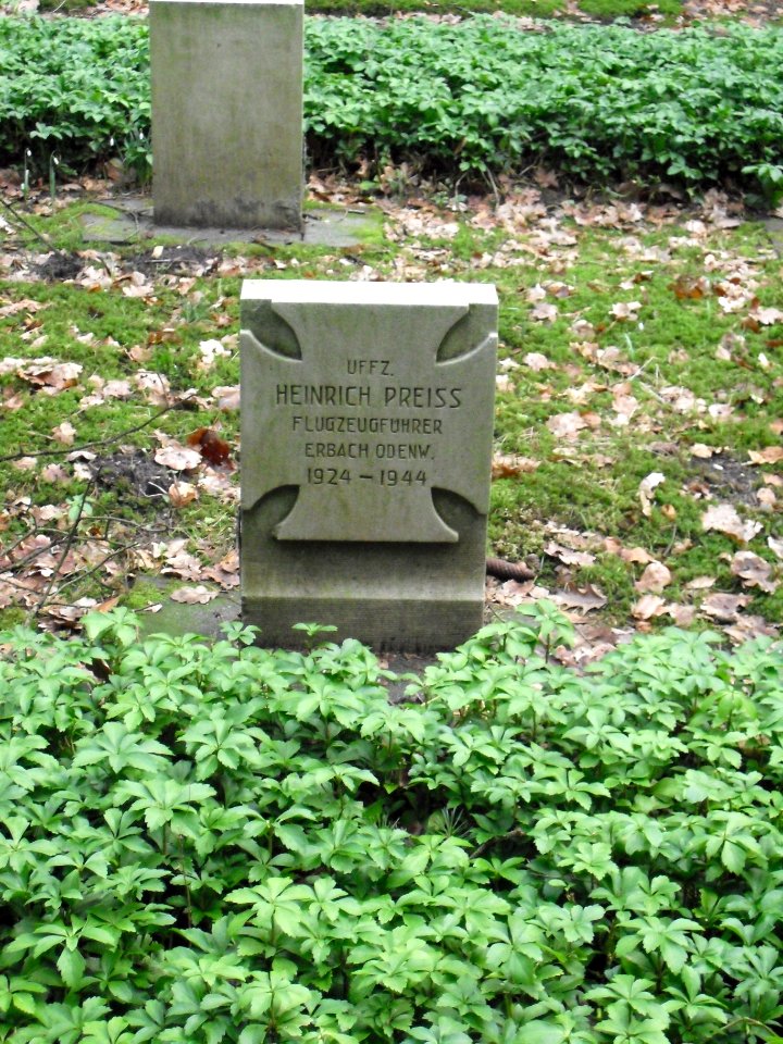 Bad Lippspringe-Ehrenfriedhof Grab 161