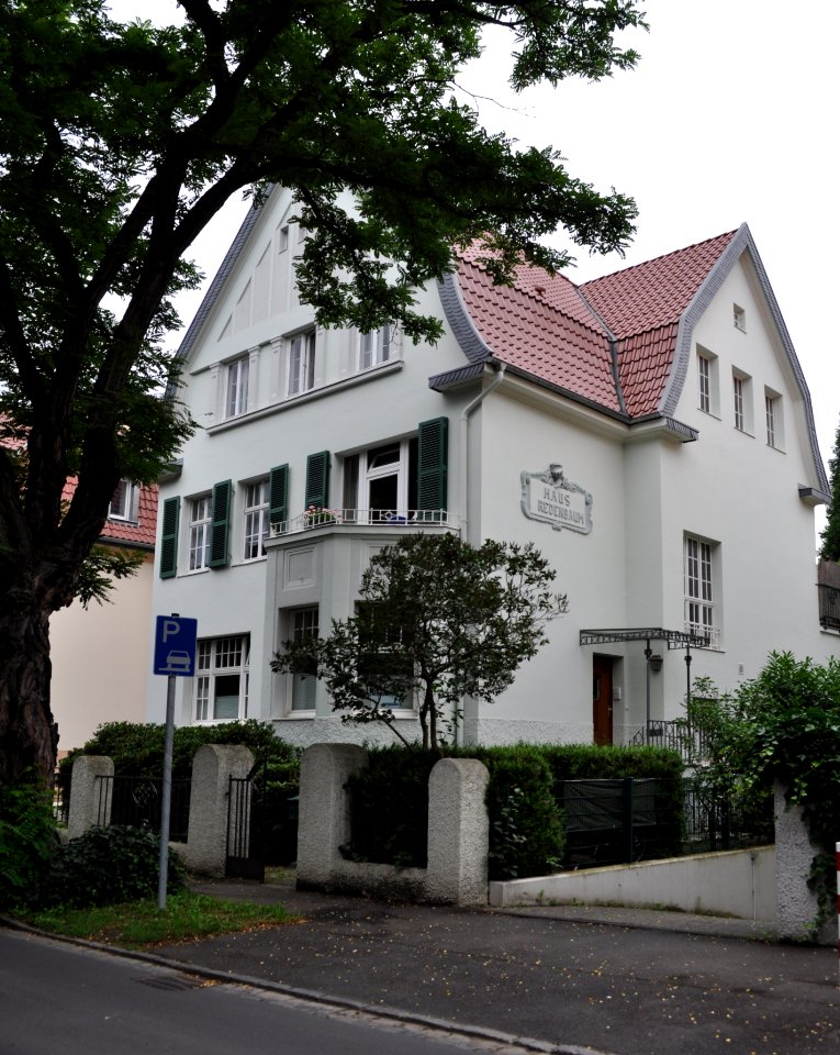 Bad Godesberg, Hohenzollernplatz 3