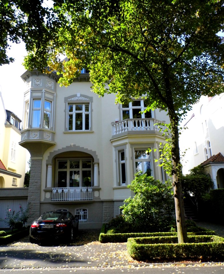 Bad Godesberg, Jean-Paul-Straße 8 (1)