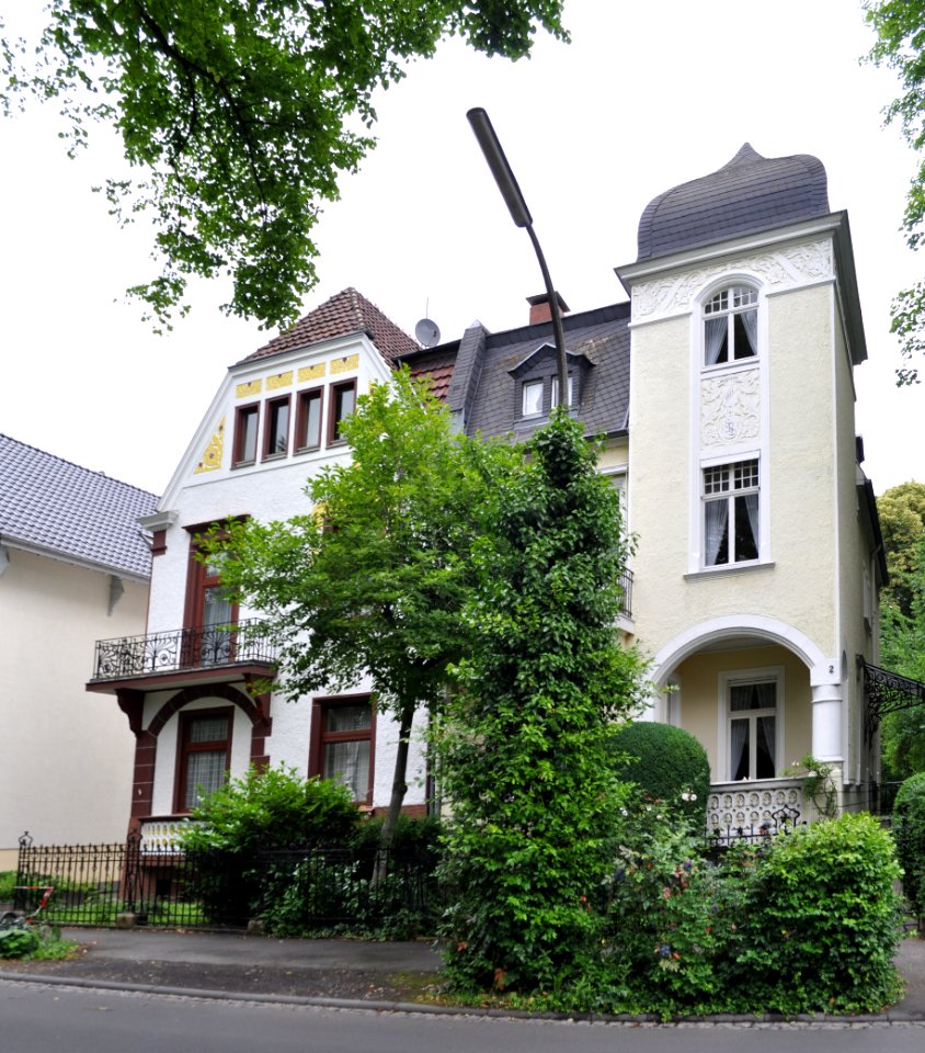 Bad Godesberg, Hohenzollernstraße 2