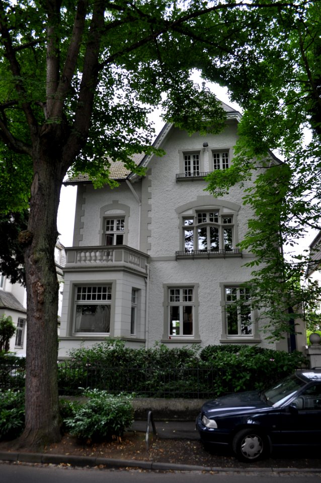 Bad Godesberg, Hohenzollernstraße 17