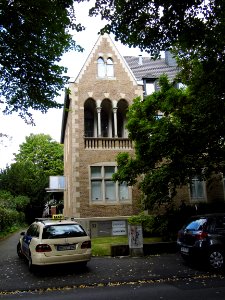Bad Godesberg, Dürenstraße 33 (links)