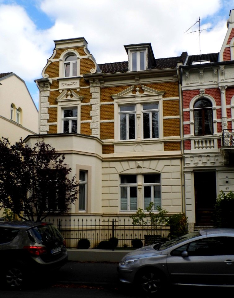 Bad Godesberg, Königsplatz 9