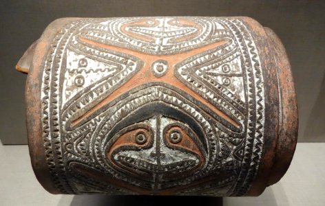 Bark belt, Gulf of Papua, Coastal Namau or Orokolo people, 19th century, bark, lime, pigment - De Young Museum - DSC01181