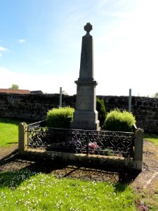 Barenton-Cel (Aisne) monument aux morts